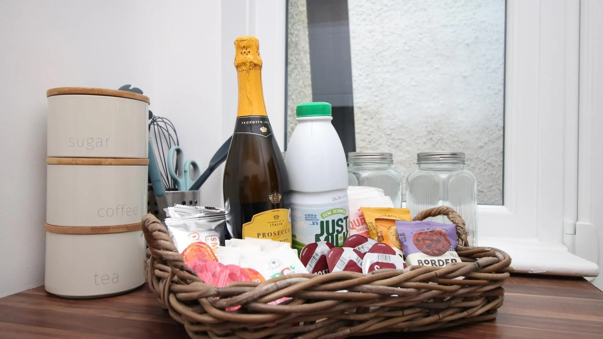 Holiday home Little Gem In The Mumbles! Fishermans Cottage With Log Burner, Dog Friendly And Welcome Breakfast Hamper!