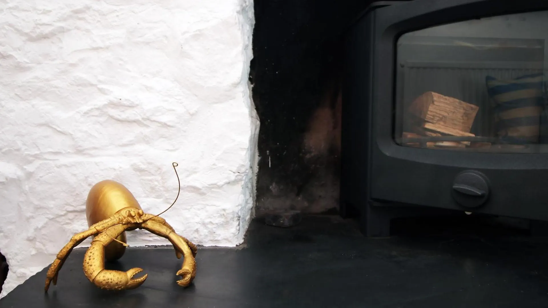 Little Gem In The Mumbles! Fishermans Cottage With Log Burner, Dog Friendly And Welcome Breakfast Hamper! Holiday home